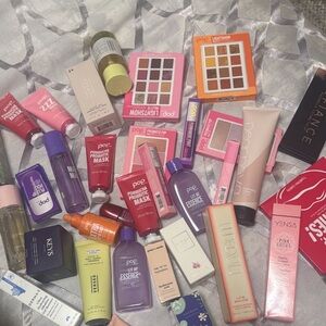 Lightshow Eyeshadow Palette - Vibrant Pink